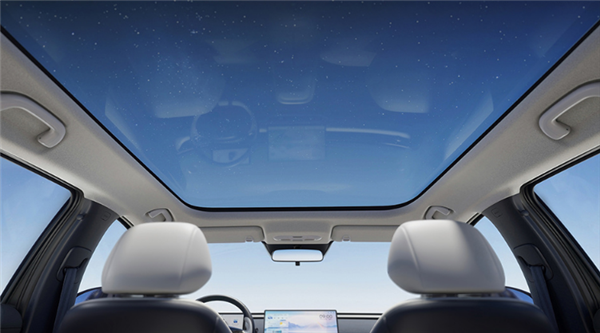 海豚！全新极狐T1预售：688万起瓦力娱乐棋牌剑指吉利星愿、比亚迪(图5)