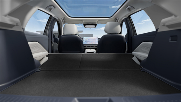 海豚！全新极狐T1预售：688万起瓦力娱乐棋牌剑指吉利星愿、比亚迪(图7)